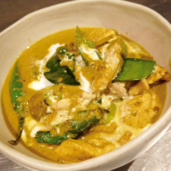 Cooking Green Curry with Krung Thep